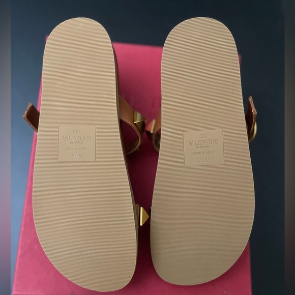 Valentino Garvani Roman Stud Slides - Picture 5 of 10